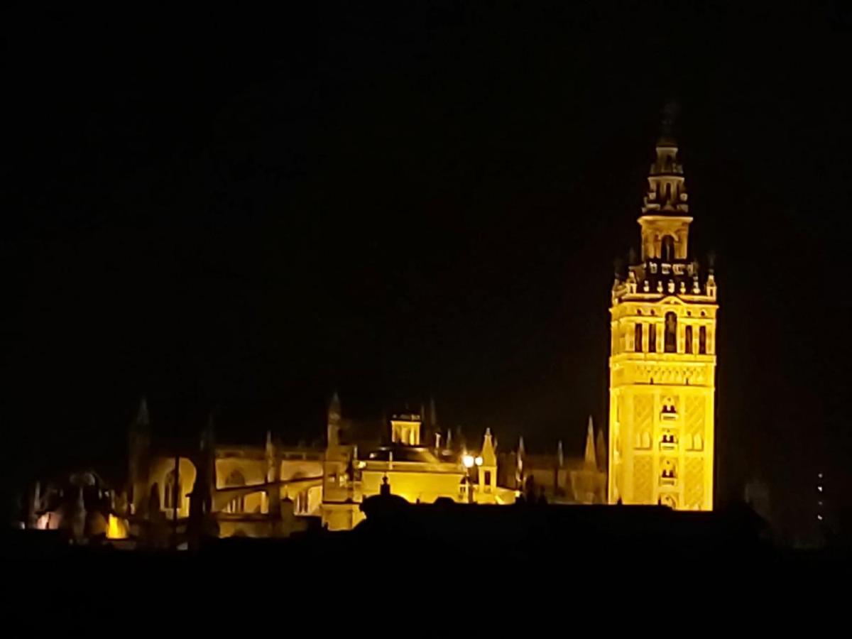Palacio Del Siglo XVII Frente A Los Jardines De Murillo Sevilla Exteriör bild
