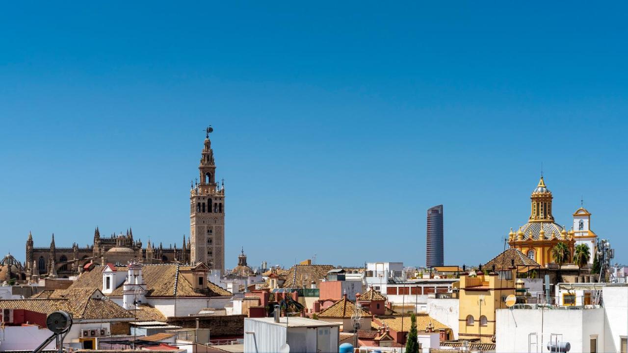 Palacio Del Siglo XVII Frente A Los Jardines De Murillo Sevilla Exteriör bild
